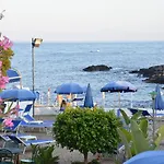 فندق Kalos