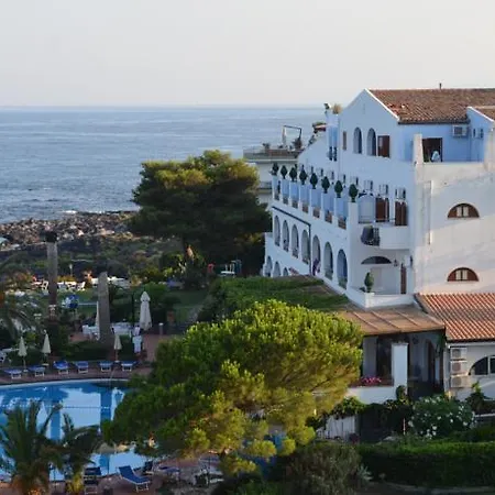 Kalos Hotel 3*