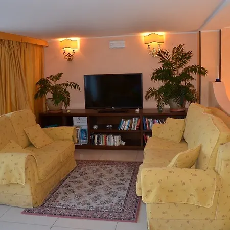 Hotel Kalos Giardini-Naxos