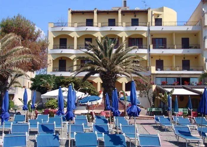 Kalos Hotel