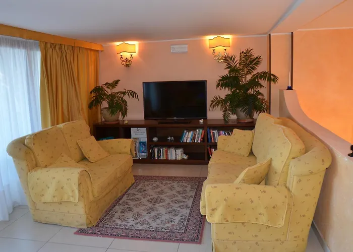 Hotel Kalos Giardini-Naxos